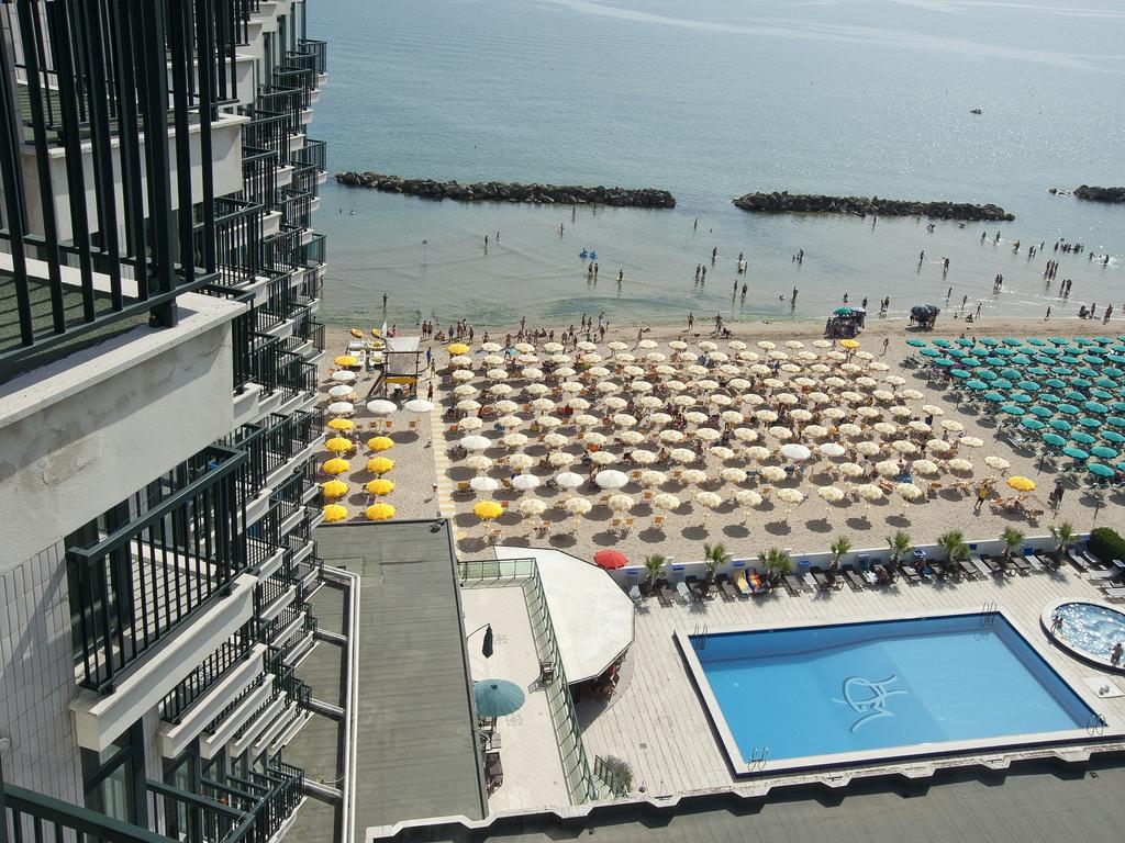 Club Esse Mediterraneo Montesilvano Luaran gambar