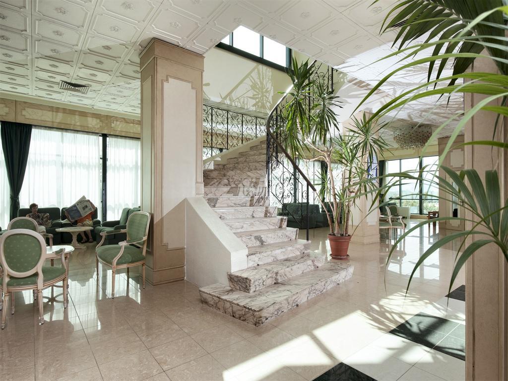 Club Esse Mediterraneo Montesilvano Luaran gambar